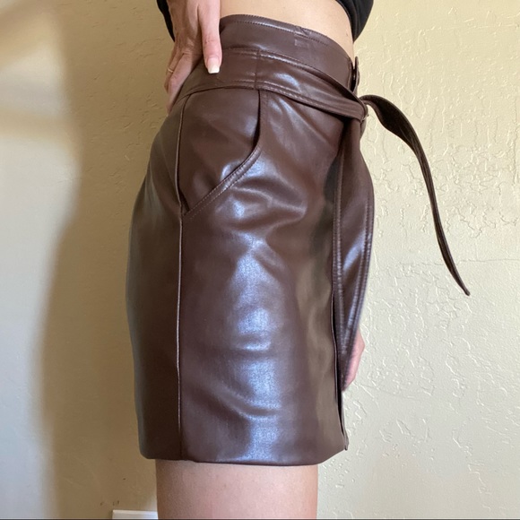 Brown faux leather urban outfitters skirt with a tie in the front, size S - Picture 2 of 7